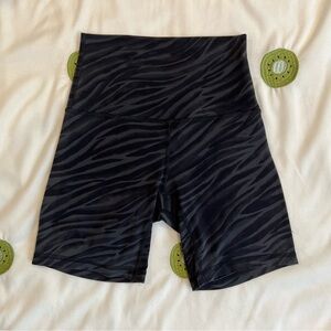 lululemon | Align™ High-Rise Short 6", Le Tigre Camo Deep Coal Multi, Size 2